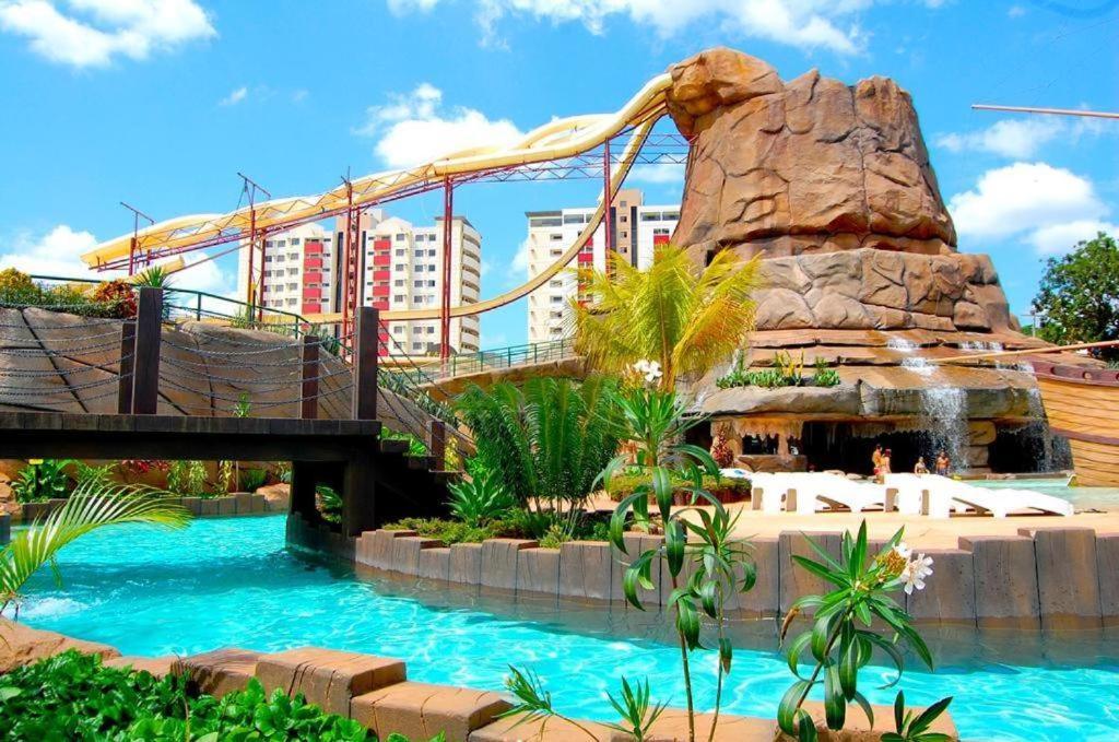 Piazza Diroma - Cortesia Park Diroma, Splash E Slide Caldas Novas Exterior foto